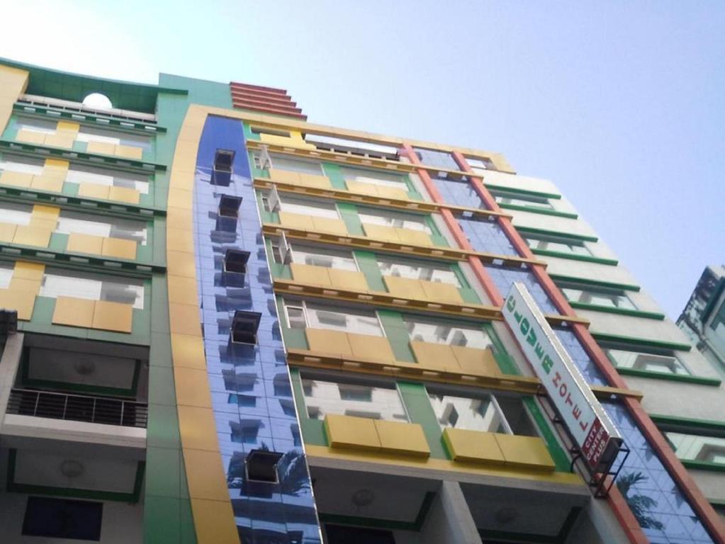 Clover City Center Plus Hotel Янгон Екстериор снимка