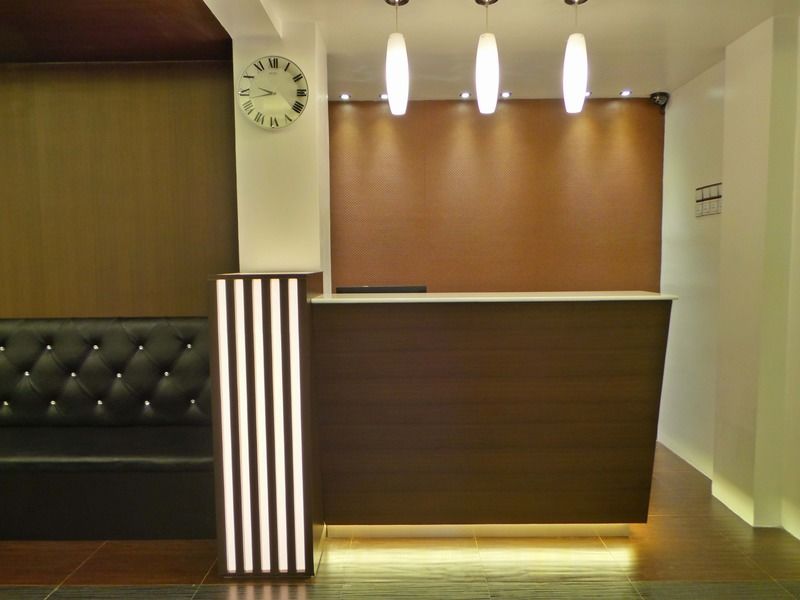 Clover City Center Plus Hotel Янгон Екстериор снимка