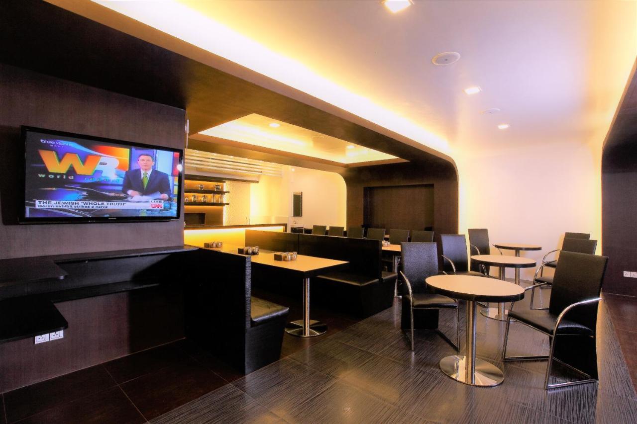 Clover City Center Plus Hotel Янгон Екстериор снимка